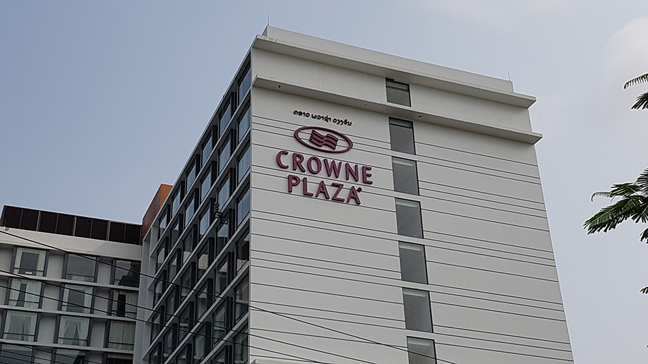 Crown_Plaza_8
